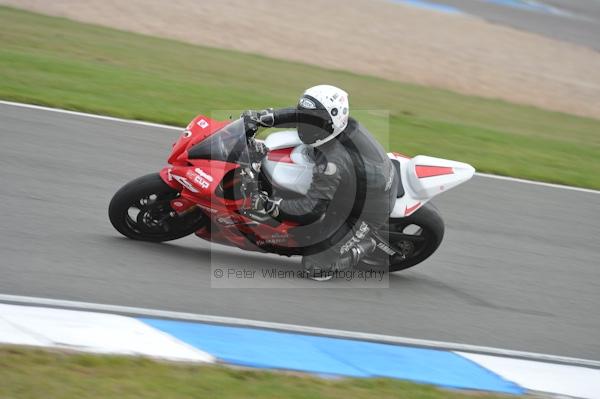 Motorcycle action photographs;Trackday digital images;donington;donington park leicestershire;donington photographs;event digital images;eventdigitalimages;no limits trackday;peter wileman photography;trackday;trackday photos