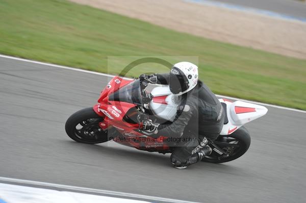 Motorcycle action photographs;Trackday digital images;donington;donington park leicestershire;donington photographs;event digital images;eventdigitalimages;no limits trackday;peter wileman photography;trackday;trackday photos