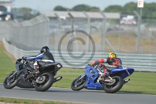 Motorcycle action photographs;Trackday digital images;donington;donington park leicestershire;donington photographs;event digital images;eventdigitalimages;no limits trackday;peter wileman photography;trackday;trackday photos