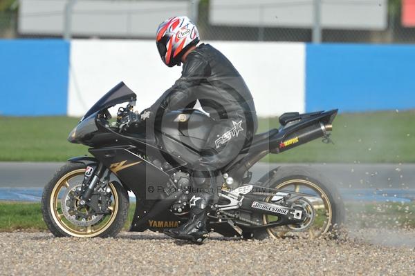 Motorcycle action photographs;Trackday digital images;donington;donington park leicestershire;donington photographs;event digital images;eventdigitalimages;no limits trackday;peter wileman photography;trackday;trackday photos