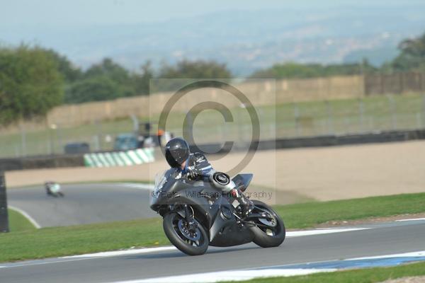Motorcycle action photographs;Trackday digital images;donington;donington park leicestershire;donington photographs;event digital images;eventdigitalimages;no limits trackday;peter wileman photography;trackday;trackday photos