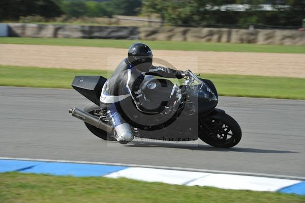 Motorcycle action photographs;Trackday digital images;donington;donington park leicestershire;donington photographs;event digital images;eventdigitalimages;no limits trackday;peter wileman photography;trackday;trackday photos
