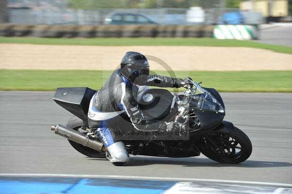 Motorcycle action photographs;Trackday digital images;donington;donington park leicestershire;donington photographs;event digital images;eventdigitalimages;no limits trackday;peter wileman photography;trackday;trackday photos