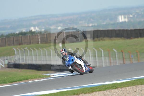 Motorcycle action photographs;Trackday digital images;donington;donington park leicestershire;donington photographs;event digital images;eventdigitalimages;no limits trackday;peter wileman photography;trackday;trackday photos