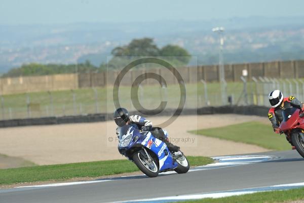 Motorcycle action photographs;Trackday digital images;donington;donington park leicestershire;donington photographs;event digital images;eventdigitalimages;no limits trackday;peter wileman photography;trackday;trackday photos
