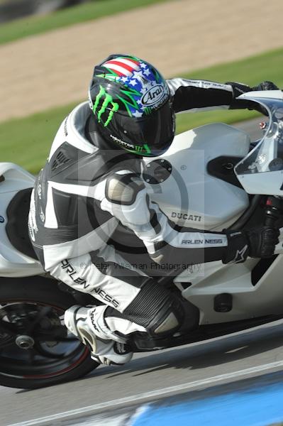 Motorcycle action photographs;Trackday digital images;donington;donington park leicestershire;donington photographs;event digital images;eventdigitalimages;no limits trackday;peter wileman photography;trackday;trackday photos