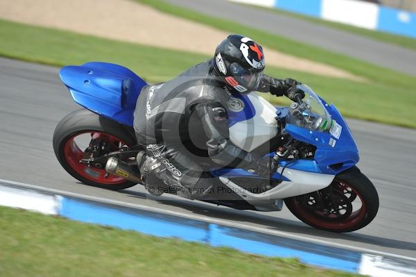 Motorcycle action photographs;Trackday digital images;donington;donington park leicestershire;donington photographs;event digital images;eventdigitalimages;no limits trackday;peter wileman photography;trackday;trackday photos