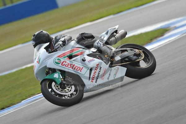 Motorcycle action photographs;Trackday digital images;donington;donington park leicestershire;donington photographs;event digital images;eventdigitalimages;no limits trackday;peter wileman photography;trackday;trackday photos
