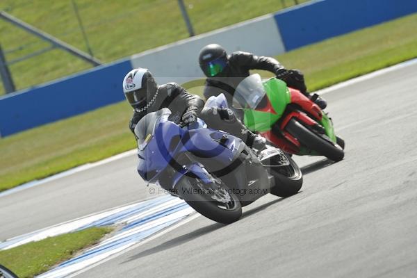 Motorcycle action photographs;Trackday digital images;donington;donington park leicestershire;donington photographs;event digital images;eventdigitalimages;no limits trackday;peter wileman photography;trackday;trackday photos