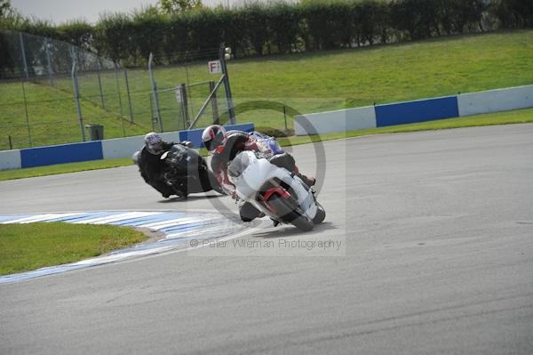 Motorcycle action photographs;Trackday digital images;donington;donington park leicestershire;donington photographs;event digital images;eventdigitalimages;no limits trackday;peter wileman photography;trackday;trackday photos