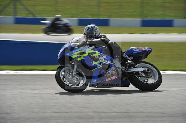 Motorcycle action photographs;Trackday digital images;donington;donington park leicestershire;donington photographs;event digital images;eventdigitalimages;no limits trackday;peter wileman photography;trackday;trackday photos