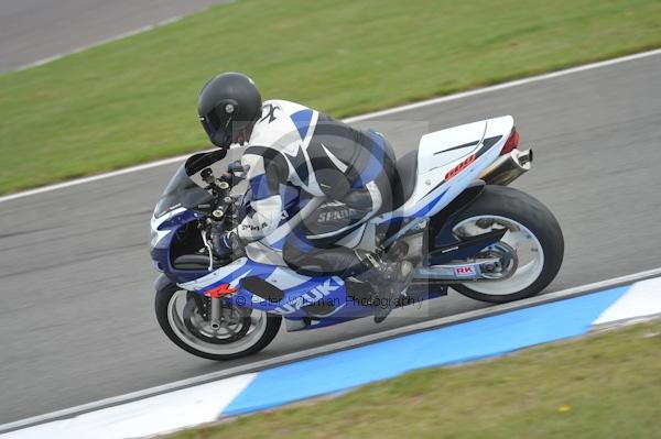 Motorcycle action photographs;Trackday digital images;donington;donington park leicestershire;donington photographs;event digital images;eventdigitalimages;no limits trackday;peter wileman photography;trackday;trackday photos