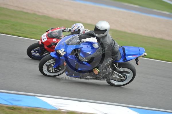 Motorcycle action photographs;Trackday digital images;donington;donington park leicestershire;donington photographs;event digital images;eventdigitalimages;no limits trackday;peter wileman photography;trackday;trackday photos