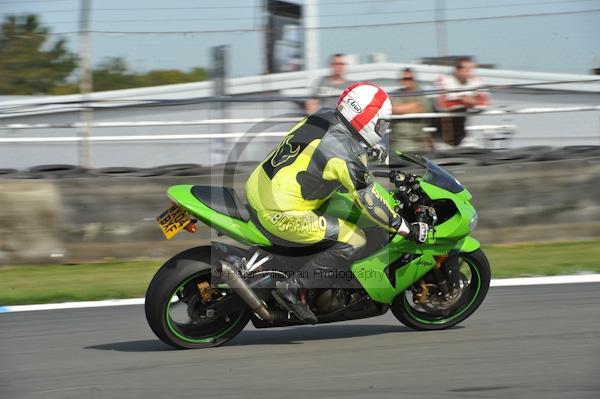 Motorcycle action photographs;Trackday digital images;donington;donington park leicestershire;donington photographs;event digital images;eventdigitalimages;no limits trackday;peter wileman photography;trackday;trackday photos