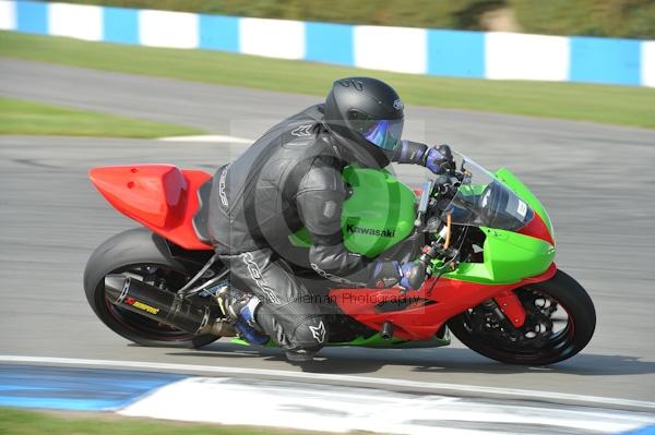 Motorcycle action photographs;Trackday digital images;donington;donington park leicestershire;donington photographs;event digital images;eventdigitalimages;no limits trackday;peter wileman photography;trackday;trackday photos