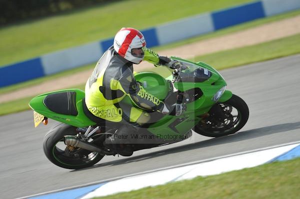 Motorcycle action photographs;Trackday digital images;donington;donington park leicestershire;donington photographs;event digital images;eventdigitalimages;no limits trackday;peter wileman photography;trackday;trackday photos