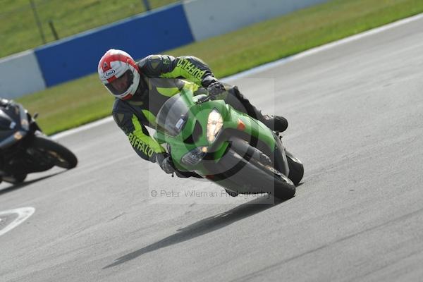 Motorcycle action photographs;Trackday digital images;donington;donington park leicestershire;donington photographs;event digital images;eventdigitalimages;no limits trackday;peter wileman photography;trackday;trackday photos
