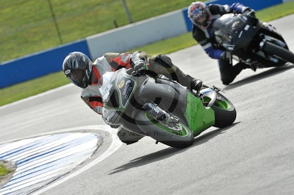 Motorcycle action photographs;Trackday digital images;donington;donington park leicestershire;donington photographs;event digital images;eventdigitalimages;no limits trackday;peter wileman photography;trackday;trackday photos