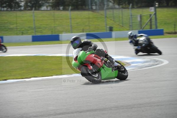 Motorcycle action photographs;Trackday digital images;donington;donington park leicestershire;donington photographs;event digital images;eventdigitalimages;no limits trackday;peter wileman photography;trackday;trackday photos