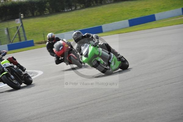 Motorcycle action photographs;Trackday digital images;donington;donington park leicestershire;donington photographs;event digital images;eventdigitalimages;no limits trackday;peter wileman photography;trackday;trackday photos