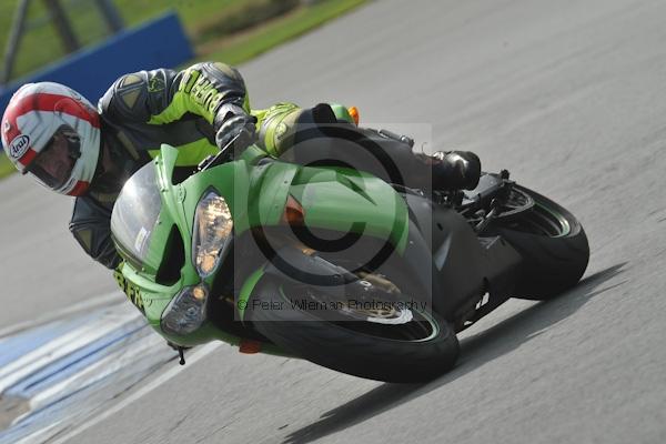 Motorcycle action photographs;Trackday digital images;donington;donington park leicestershire;donington photographs;event digital images;eventdigitalimages;no limits trackday;peter wileman photography;trackday;trackday photos