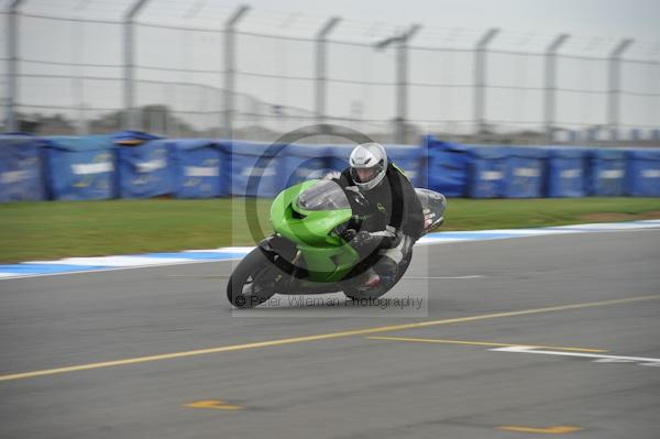 Motorcycle action photographs;Trackday digital images;donington;donington park leicestershire;donington photographs;event digital images;eventdigitalimages;no limits trackday;peter wileman photography;trackday;trackday photos