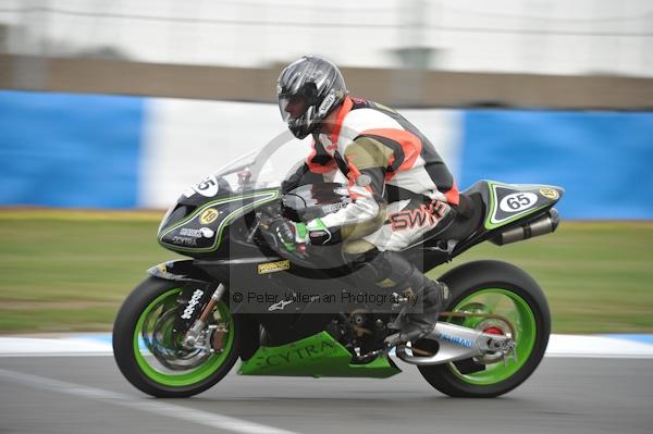 Motorcycle action photographs;Trackday digital images;donington;donington park leicestershire;donington photographs;event digital images;eventdigitalimages;no limits trackday;peter wileman photography;trackday;trackday photos