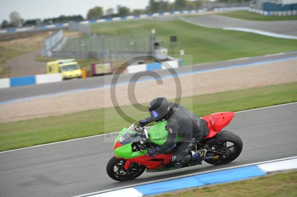 Motorcycle action photographs;Trackday digital images;donington;donington park leicestershire;donington photographs;event digital images;eventdigitalimages;no limits trackday;peter wileman photography;trackday;trackday photos