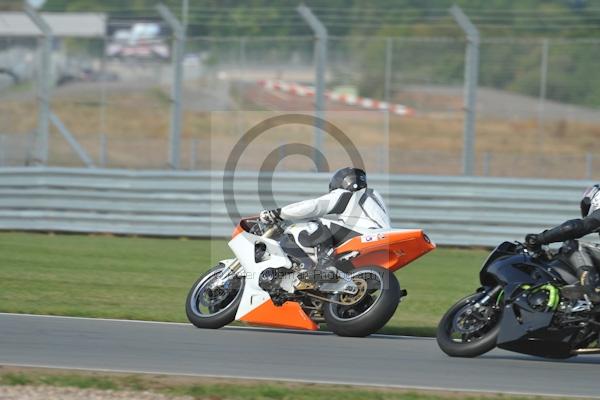 Motorcycle action photographs;Trackday digital images;donington;donington park leicestershire;donington photographs;event digital images;eventdigitalimages;no limits trackday;peter wileman photography;trackday;trackday photos