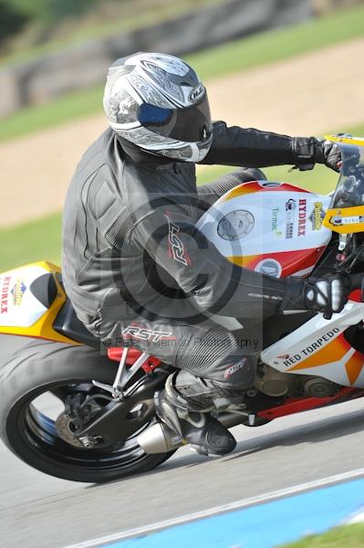 Motorcycle action photographs;Trackday digital images;donington;donington park leicestershire;donington photographs;event digital images;eventdigitalimages;no limits trackday;peter wileman photography;trackday;trackday photos