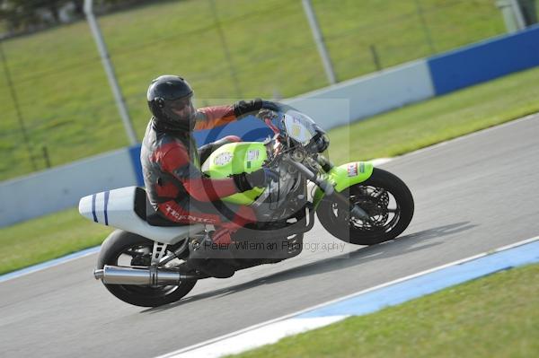 Motorcycle action photographs;Trackday digital images;donington;donington park leicestershire;donington photographs;event digital images;eventdigitalimages;no limits trackday;peter wileman photography;trackday;trackday photos