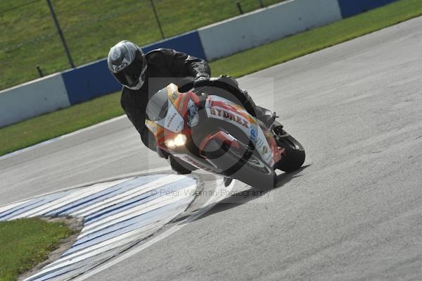 Motorcycle action photographs;Trackday digital images;donington;donington park leicestershire;donington photographs;event digital images;eventdigitalimages;no limits trackday;peter wileman photography;trackday;trackday photos