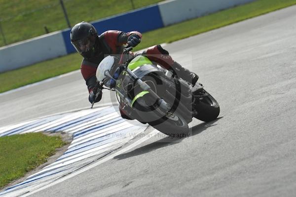 Motorcycle action photographs;Trackday digital images;donington;donington park leicestershire;donington photographs;event digital images;eventdigitalimages;no limits trackday;peter wileman photography;trackday;trackday photos