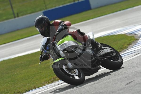 Motorcycle action photographs;Trackday digital images;donington;donington park leicestershire;donington photographs;event digital images;eventdigitalimages;no limits trackday;peter wileman photography;trackday;trackday photos