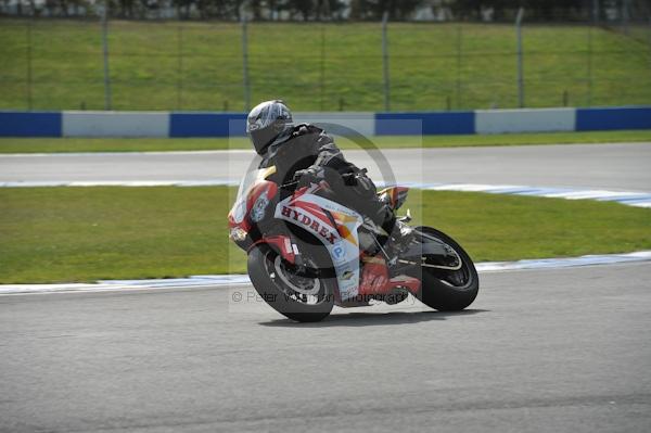 Motorcycle action photographs;Trackday digital images;donington;donington park leicestershire;donington photographs;event digital images;eventdigitalimages;no limits trackday;peter wileman photography;trackday;trackday photos