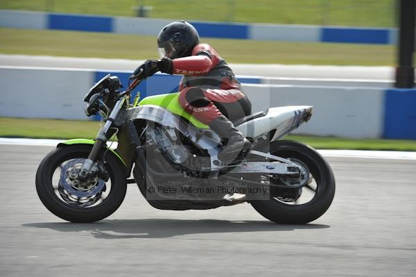 Motorcycle action photographs;Trackday digital images;donington;donington park leicestershire;donington photographs;event digital images;eventdigitalimages;no limits trackday;peter wileman photography;trackday;trackday photos