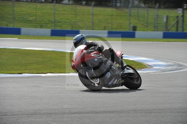 Motorcycle action photographs;Trackday digital images;donington;donington park leicestershire;donington photographs;event digital images;eventdigitalimages;no limits trackday;peter wileman photography;trackday;trackday photos