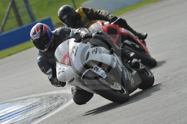 Motorcycle action photographs;Trackday digital images;donington;donington park leicestershire;donington photographs;event digital images;eventdigitalimages;no limits trackday;peter wileman photography;trackday;trackday photos