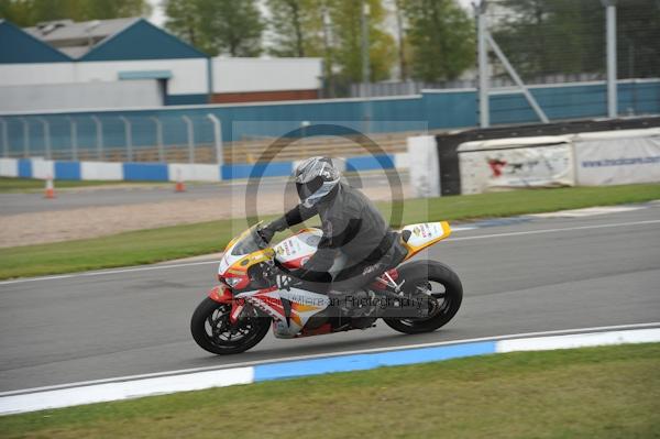 Motorcycle action photographs;Trackday digital images;donington;donington park leicestershire;donington photographs;event digital images;eventdigitalimages;no limits trackday;peter wileman photography;trackday;trackday photos