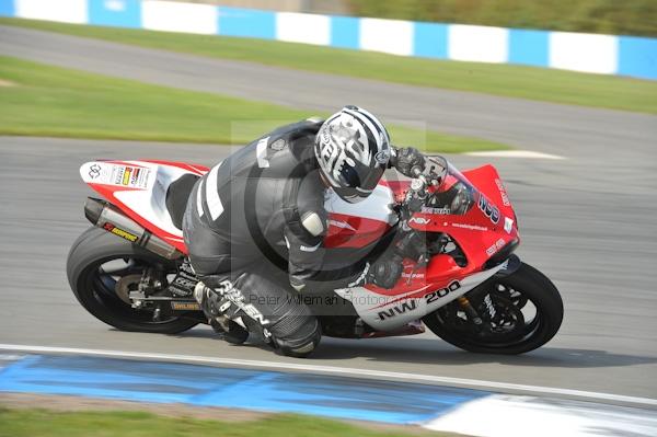 Motorcycle action photographs;Trackday digital images;donington;donington park leicestershire;donington photographs;event digital images;eventdigitalimages;no limits trackday;peter wileman photography;trackday;trackday photos