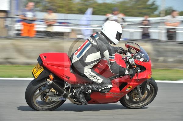 Motorcycle action photographs;Trackday digital images;donington;donington park leicestershire;donington photographs;event digital images;eventdigitalimages;no limits trackday;peter wileman photography;trackday;trackday photos