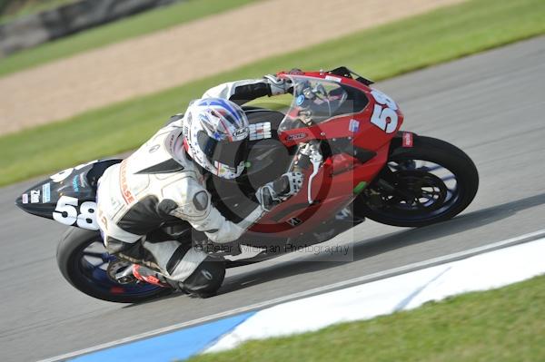 Motorcycle action photographs;Trackday digital images;donington;donington park leicestershire;donington photographs;event digital images;eventdigitalimages;no limits trackday;peter wileman photography;trackday;trackday photos