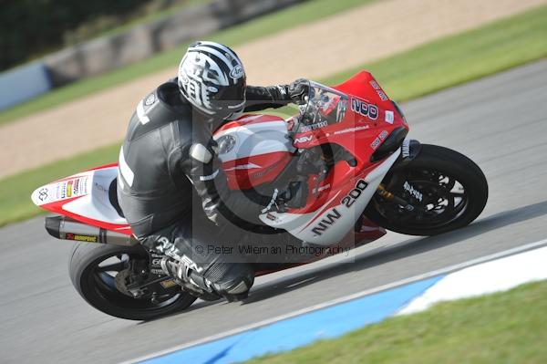Motorcycle action photographs;Trackday digital images;donington;donington park leicestershire;donington photographs;event digital images;eventdigitalimages;no limits trackday;peter wileman photography;trackday;trackday photos