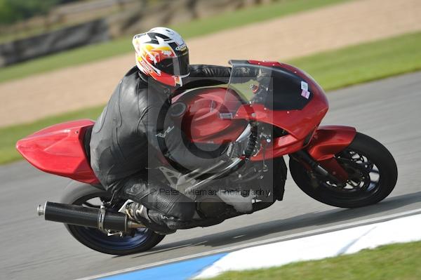 Motorcycle action photographs;Trackday digital images;donington;donington park leicestershire;donington photographs;event digital images;eventdigitalimages;no limits trackday;peter wileman photography;trackday;trackday photos