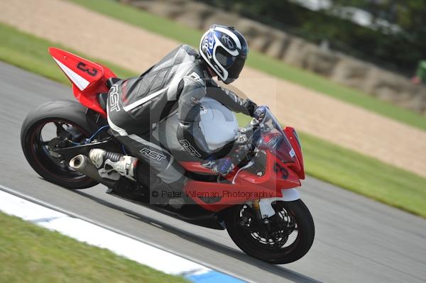 Motorcycle action photographs;Trackday digital images;donington;donington park leicestershire;donington photographs;event digital images;eventdigitalimages;no limits trackday;peter wileman photography;trackday;trackday photos