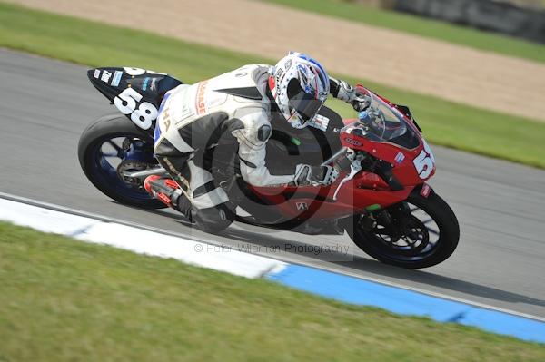 Motorcycle action photographs;Trackday digital images;donington;donington park leicestershire;donington photographs;event digital images;eventdigitalimages;no limits trackday;peter wileman photography;trackday;trackday photos