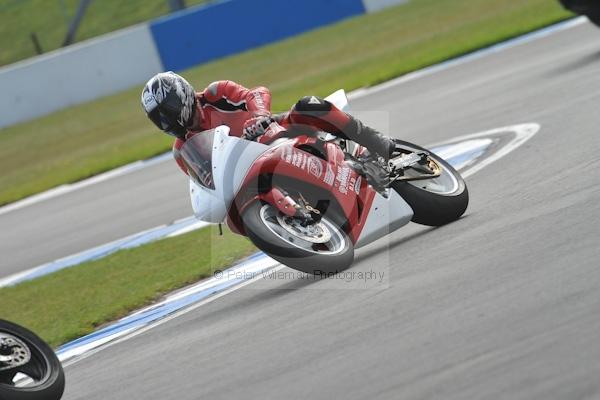 Motorcycle action photographs;Trackday digital images;donington;donington park leicestershire;donington photographs;event digital images;eventdigitalimages;no limits trackday;peter wileman photography;trackday;trackday photos