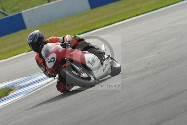 Motorcycle action photographs;Trackday digital images;donington;donington park leicestershire;donington photographs;event digital images;eventdigitalimages;no limits trackday;peter wileman photography;trackday;trackday photos