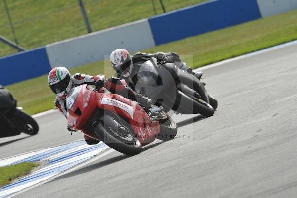 Motorcycle action photographs;Trackday digital images;donington;donington park leicestershire;donington photographs;event digital images;eventdigitalimages;no limits trackday;peter wileman photography;trackday;trackday photos