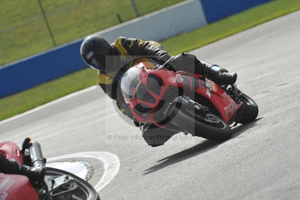 Motorcycle action photographs;Trackday digital images;donington;donington park leicestershire;donington photographs;event digital images;eventdigitalimages;no limits trackday;peter wileman photography;trackday;trackday photos